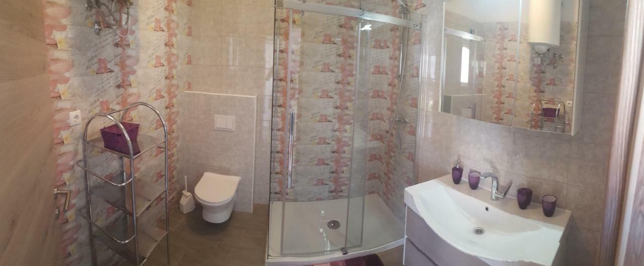 Apartmani Slavica Rab Town Zewnętrze zdjęcie