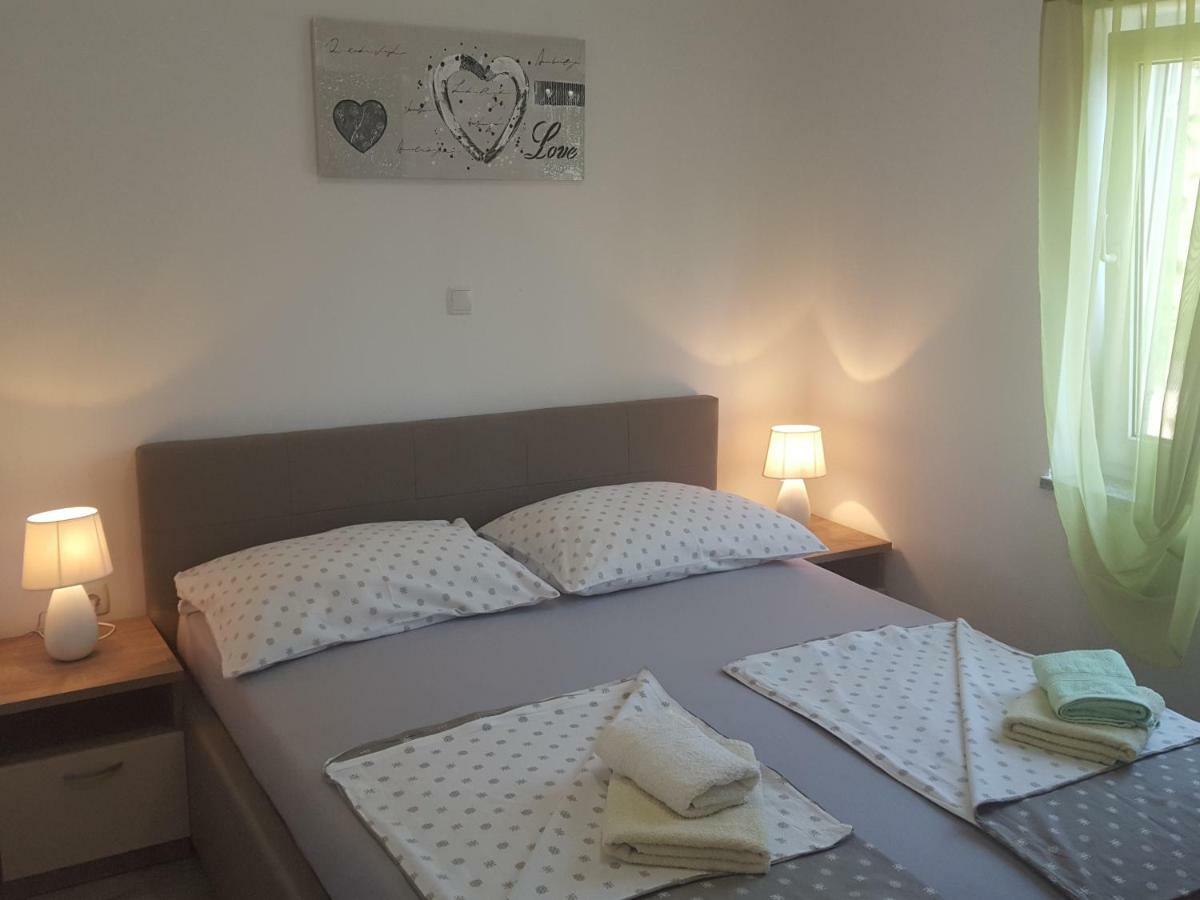 Apartmani Slavica Rab Town Zewnętrze zdjęcie