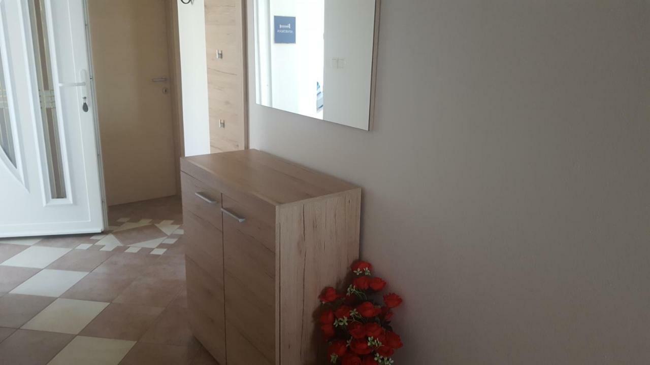 Apartmani Slavica Rab Town Zewnętrze zdjęcie
