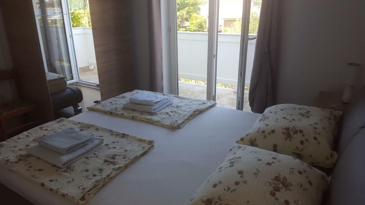 Apartmani Slavica Rab Town Zewnętrze zdjęcie