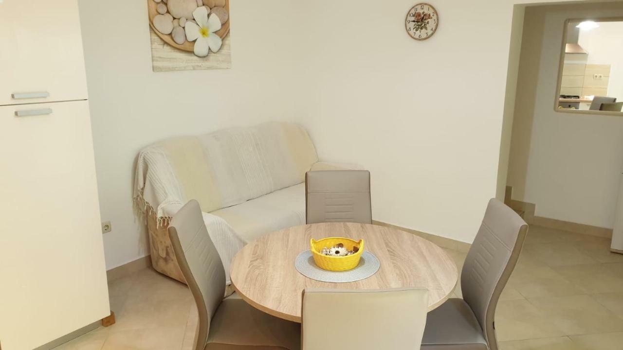 Apartmani Slavica Rab Town Zewnętrze zdjęcie