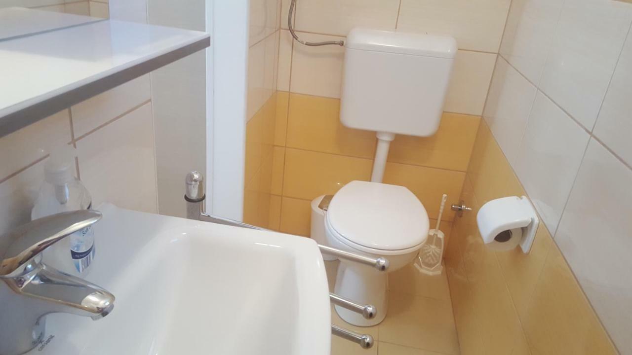 Apartmani Slavica Rab Town Zewnętrze zdjęcie